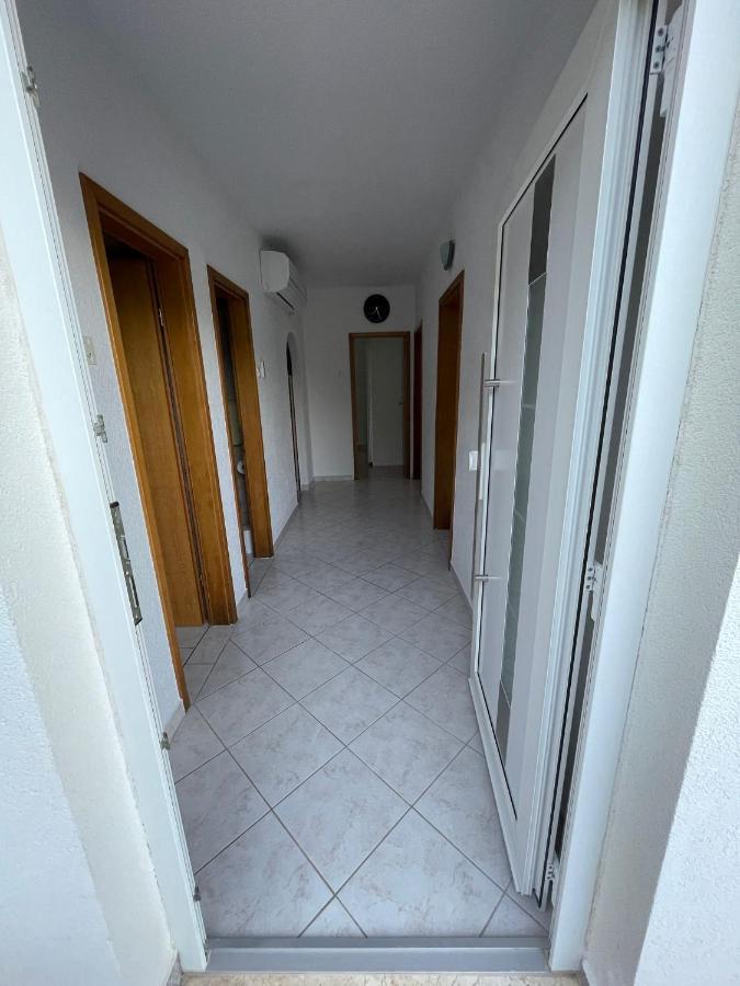 Tole Villa Podaca Buitenkant foto