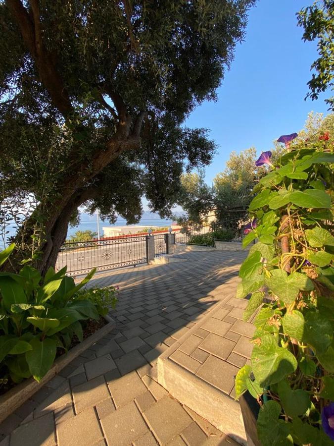 Tole Villa Podaca Buitenkant foto