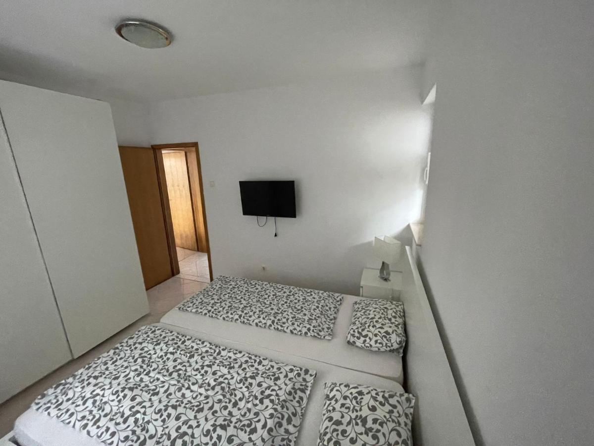 Tole Villa Podaca Buitenkant foto