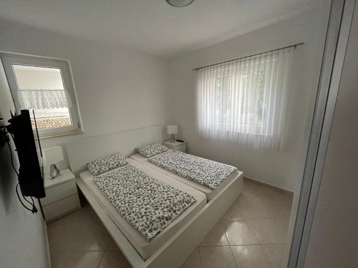 Tole Villa Podaca Buitenkant foto